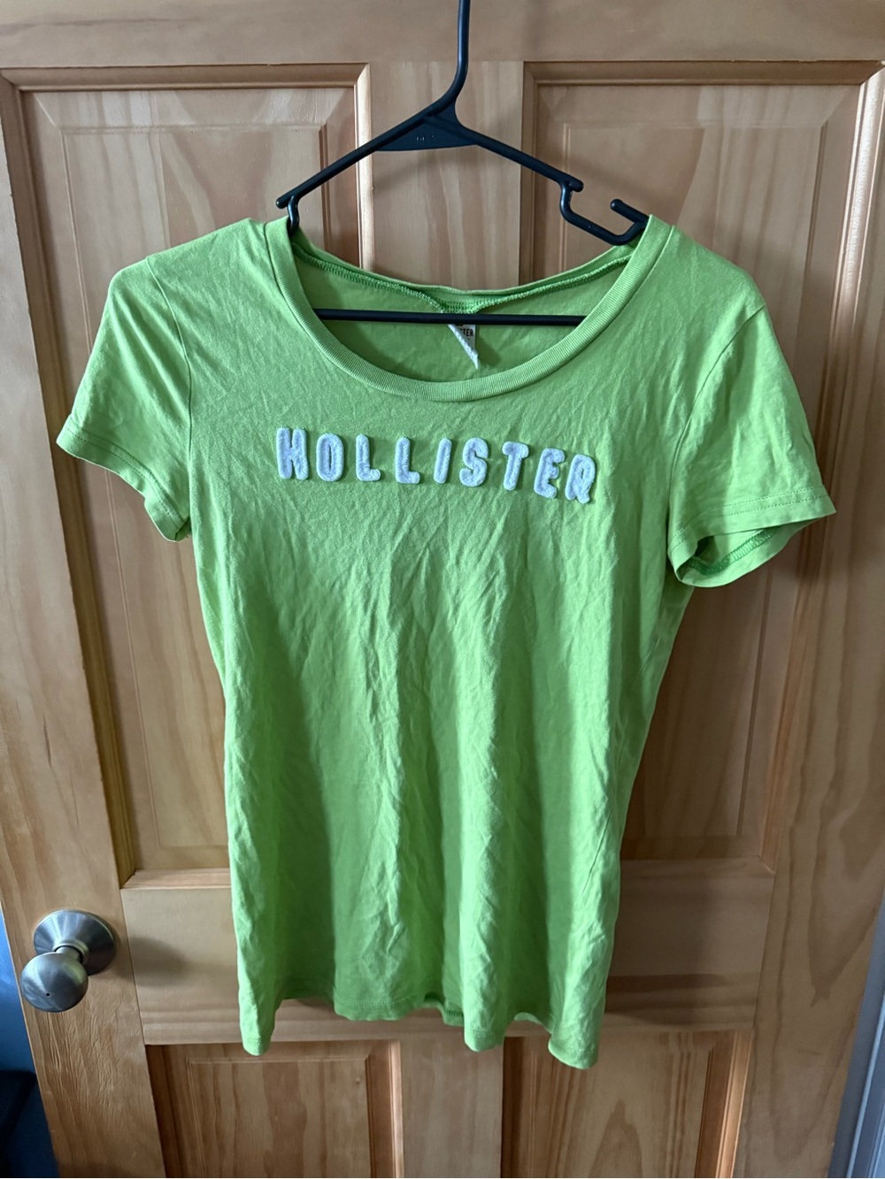 Women’s Size Medium Hollister T-Shirt Light Green Colored